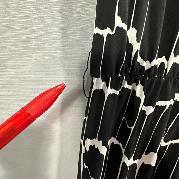 Max & Cleo Dress Womens XL Black White Knit Stretch Pullover Shift NO BELT - Picture 7 of 7